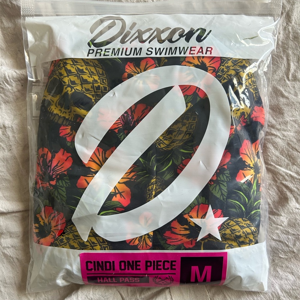 Dixxon Cyndi One piece BN